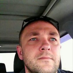 Два накачанных парня ищут девушку или пару МЖ Два накачанных парня ищут девушку или пару МЖ